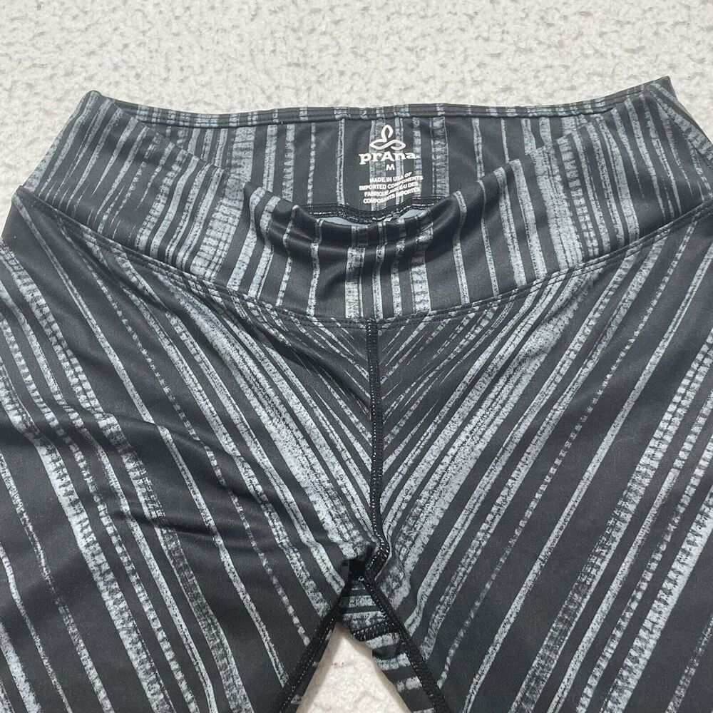 PrAna Roxanne Capri Leggings Women's Medium Striped Athletic Pants Gray Stretch - Picture 4 of 12